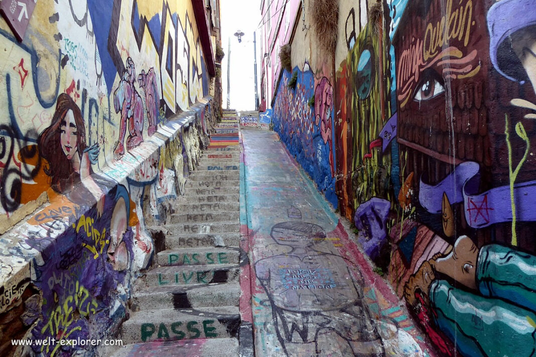 Valparaiso Hafenstadt und Straßenkunst - Welt Explorer