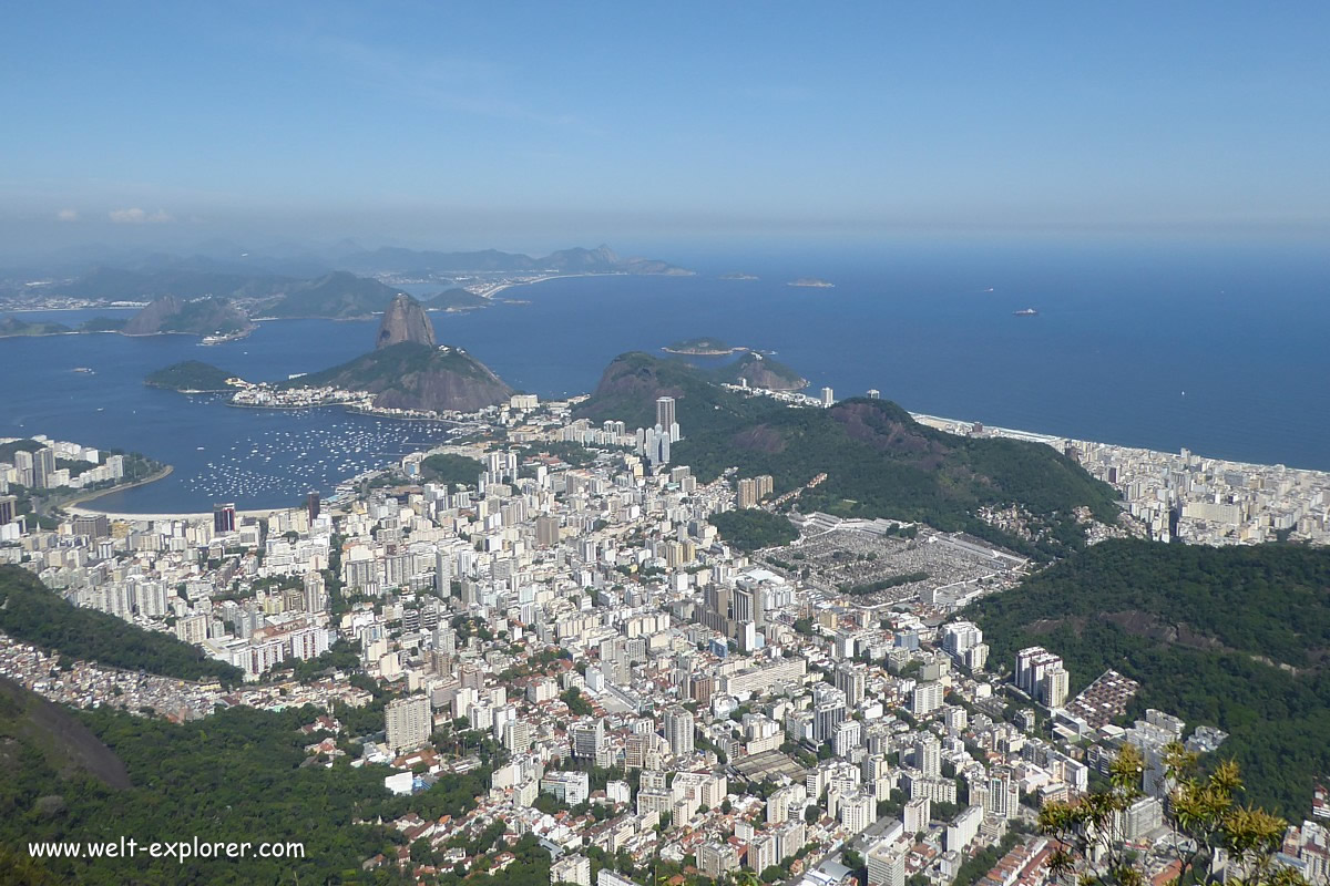 Panoramablick vom Corcovado auf den Zuckerhut