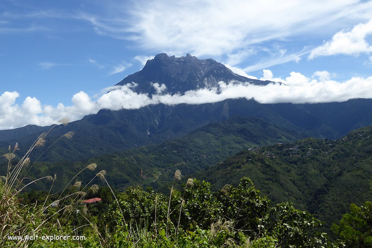 Mount Kinabalu auf der Insel Borneo