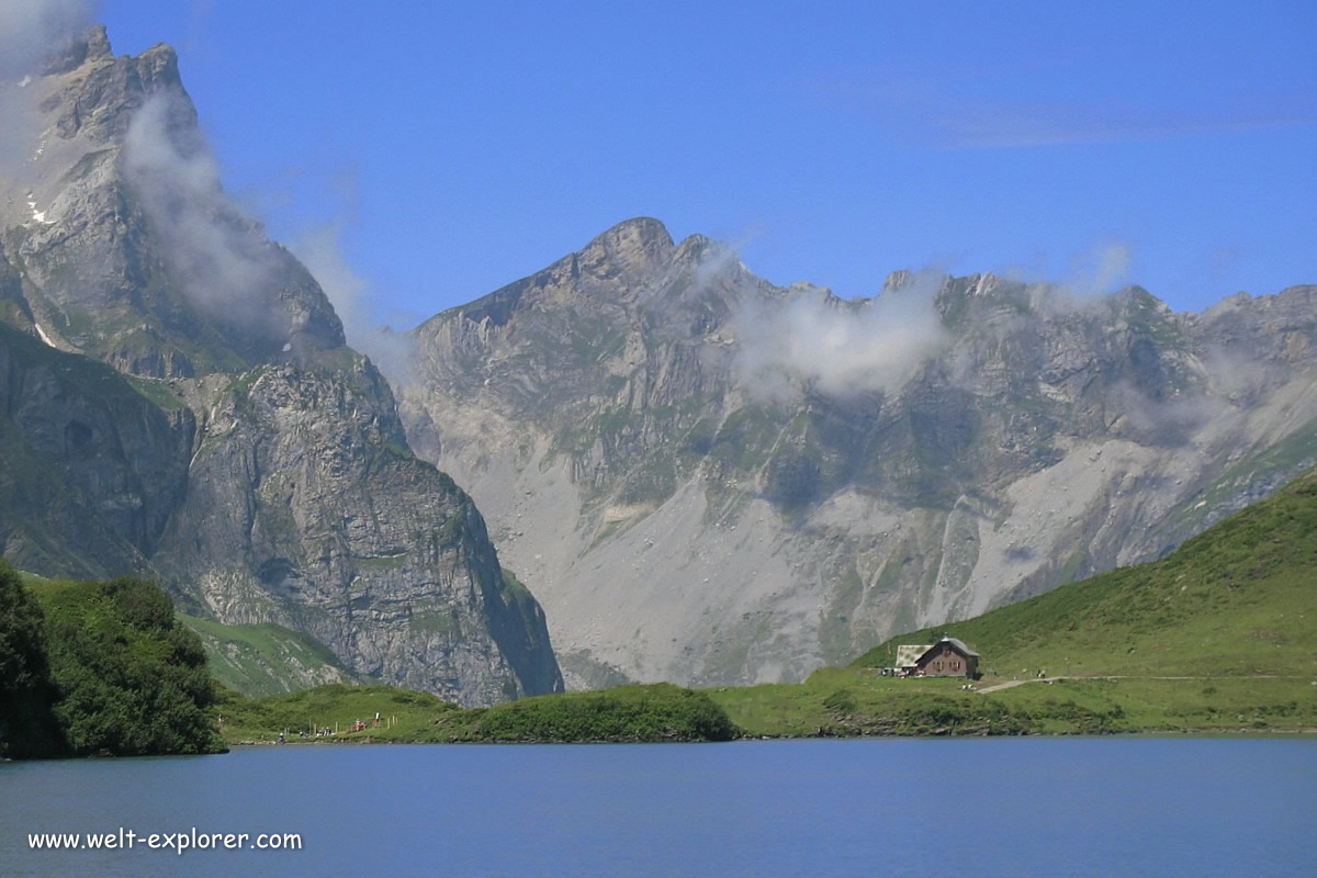 Trübsee auf der Vier-Seen-Wanderung bei Engelberg