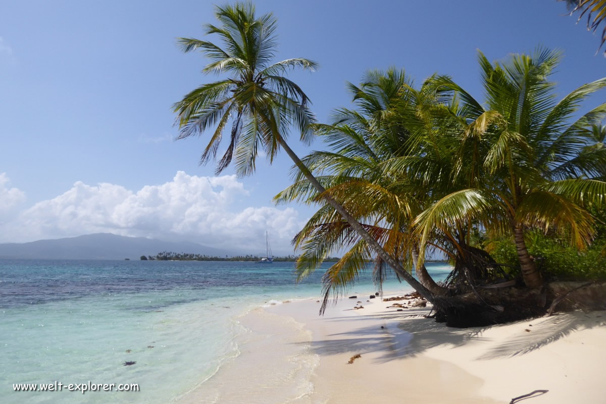 Karibischer Strand auf Guadeloupe