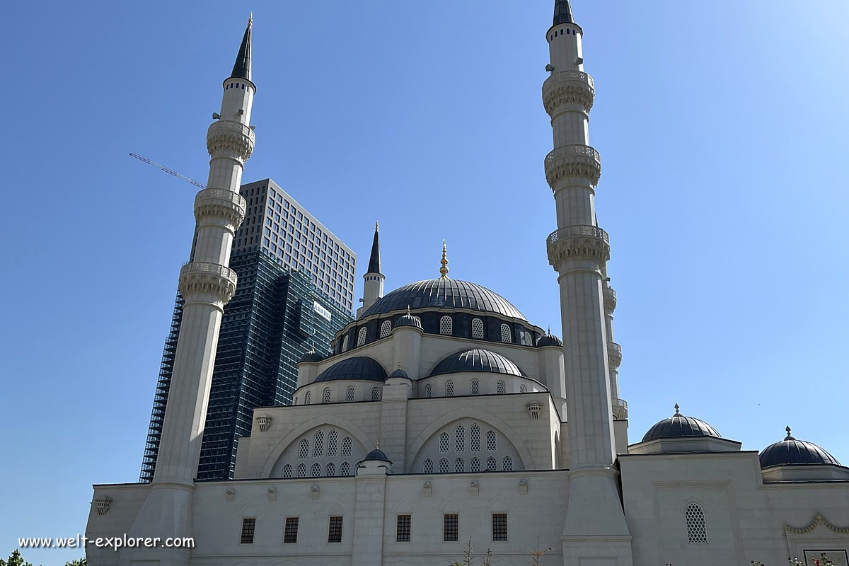 Grosse Moschee in Tirana