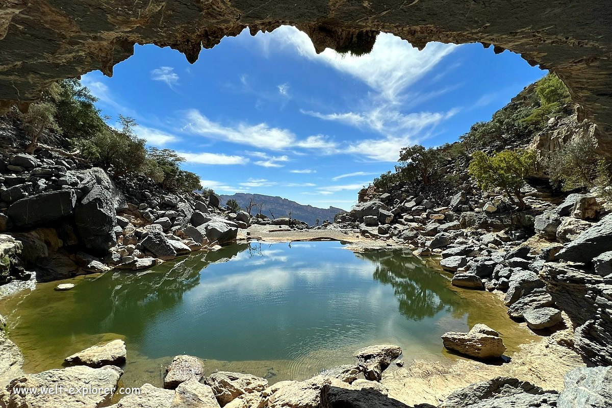 Bergsee im Grand Canyon in Oman