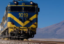 Bahnreise mit dem Expreso del Sur nach Uyuni Bahnreise von Oruro nach Uyuni mit dem Expreso del Sur