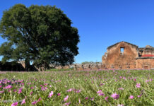 Encarnación und Weltkulturerbe in Paraguay Weltkulturerbe von Trinidad bei Encarnación im Süden von Paraguay