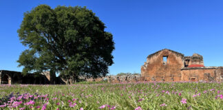 Encarnación und Weltkulturerbe in Paraguay Weltkulturerbe von Trinidad bei Encarnación im Süden von Paraguay