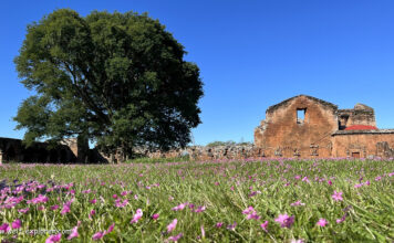 Encarnación und Weltkulturerbe in Paraguay Weltkulturerbe von Trinidad bei Encarnación im Süden von Paraguay