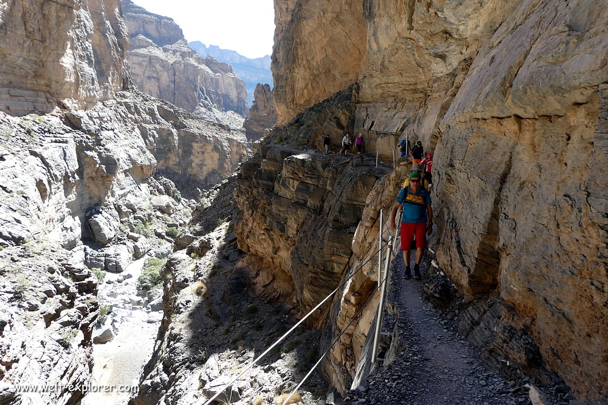 Wanderung durch ein omanisches Wadi