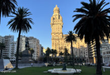 Uruguays Hauptstadt Montevideo Palacio Salvo in Uruguays Hauptstadt Montevideo
