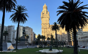 Uruguays Hauptstadt Montevideo Palacio Salvo in Uruguays Hauptstadt Montevideo