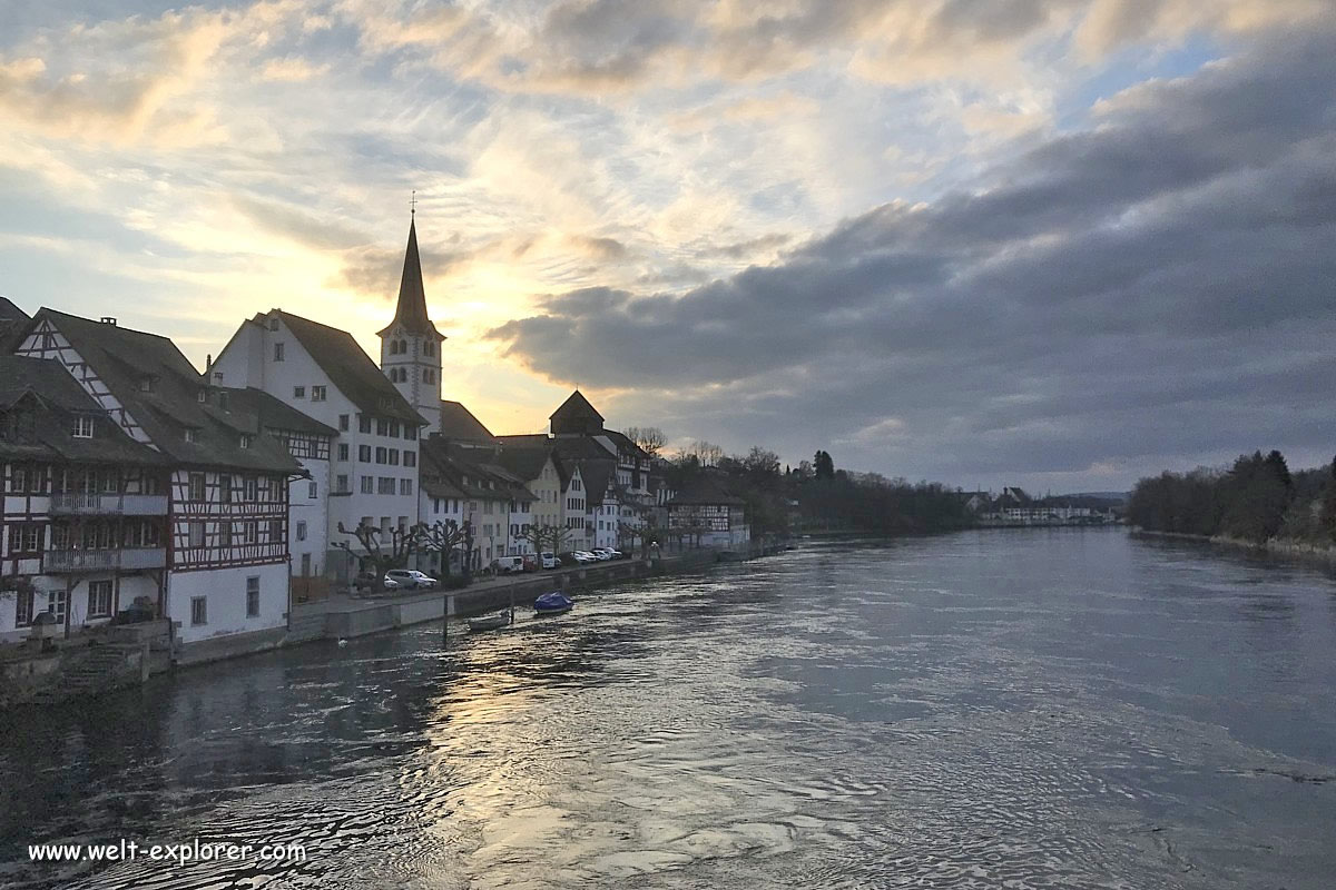 Fernwanderweg entlang dem Rhein