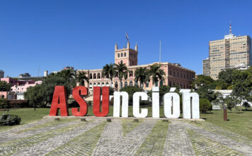 Himmelfahrt in Paraguays Hauptstadt Asunción Himmelfahrt in Asunción der Hauptstadt von Paraguay