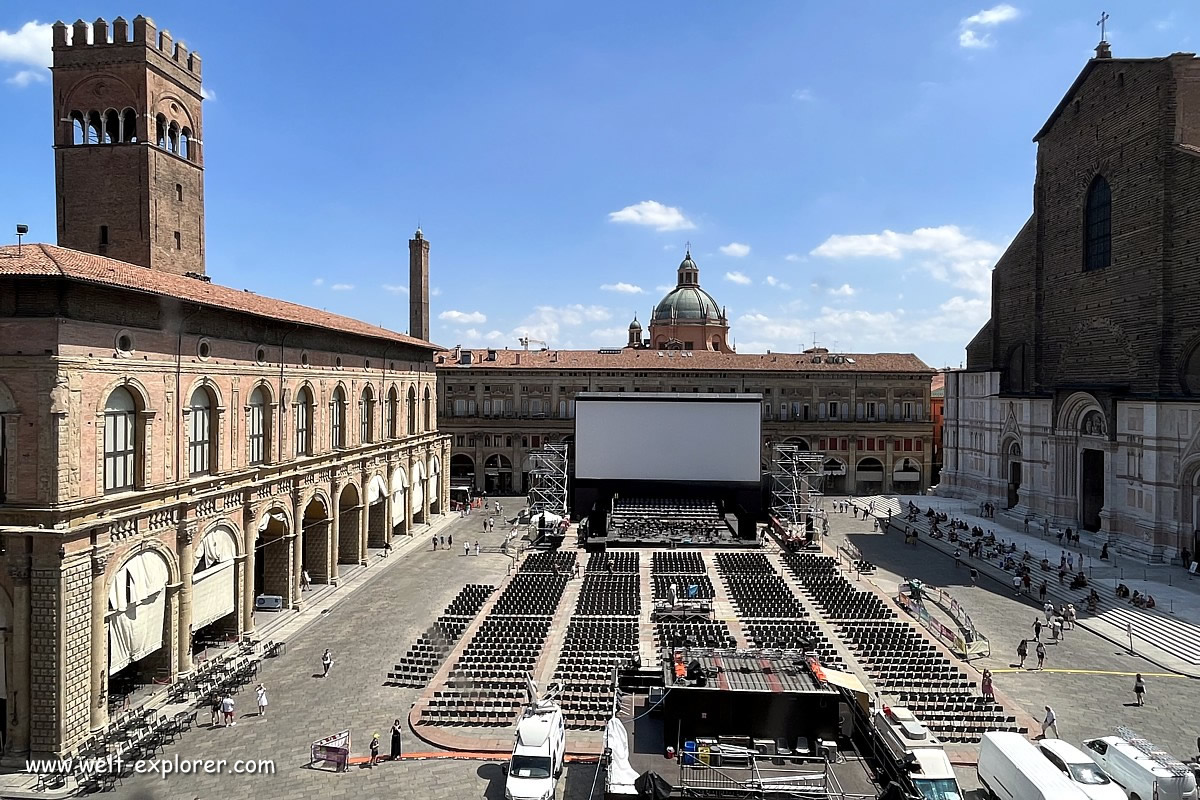 Film Festival auf der Piazza Maggiore