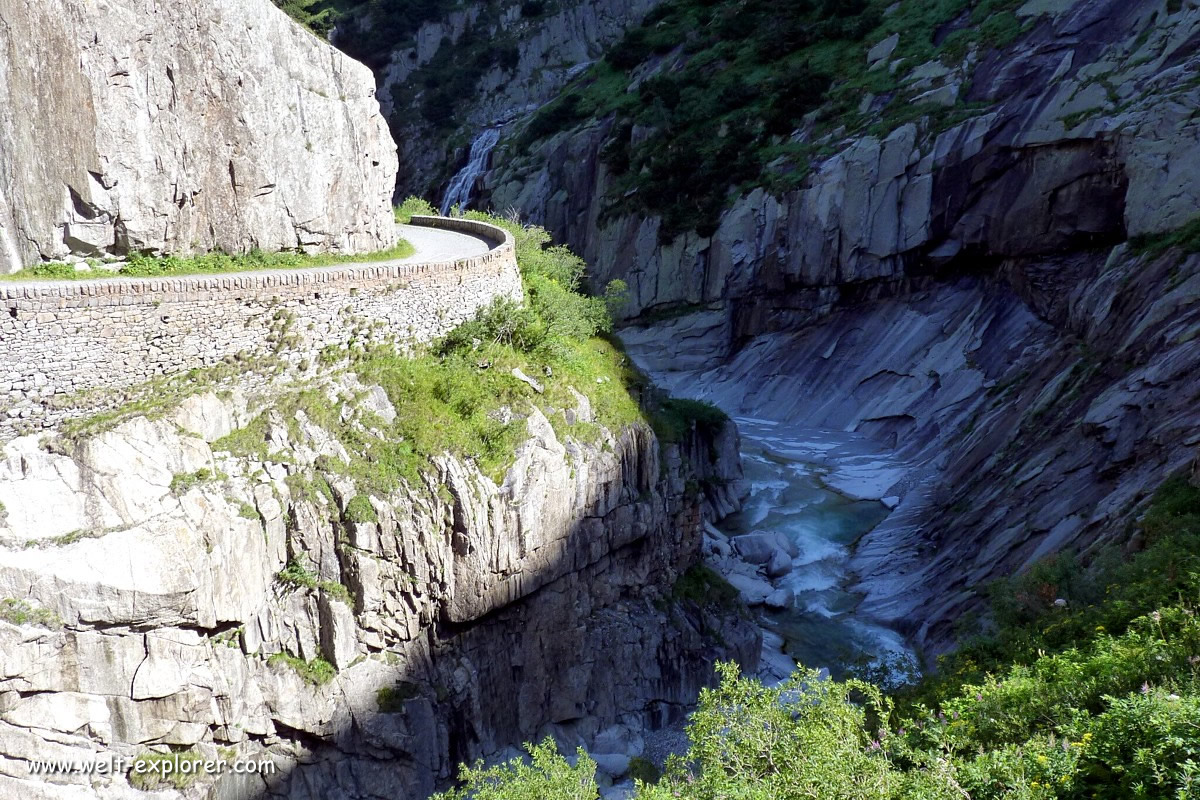 Bike-Etappe durch die Schöllenen Schlucht