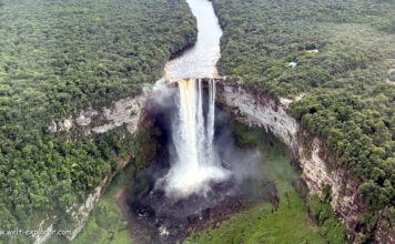 Kaieteur Wasserfall und Nationalpark in Guyana Kaieteur Wasserfall und Nationalpark in Guyana