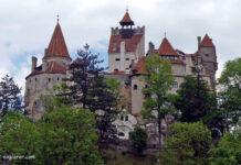 Brasov und das Dracula Schloss Bran Dracula Schloss Bran bei Brasov in Transsilvanien in Rumänien