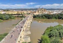 Cordoba: Wo sich römische, christliche und maurische Geschichte begegnen Cordoba in Andalusien im Süden von Spanien