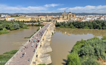 Cordoba: Wo sich römische, christliche und maurische Geschichte begegnen Cordoba in Andalusien im Süden von Spanien
