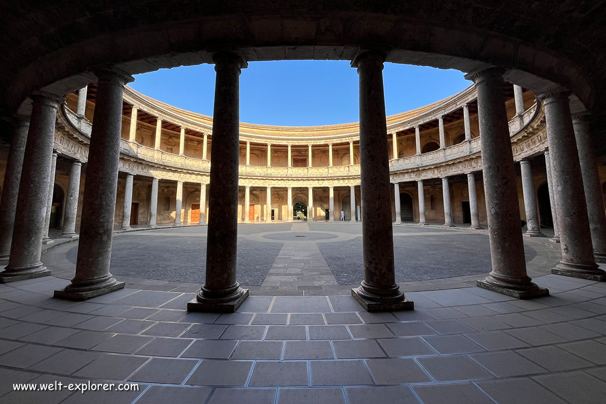 Palast Palacio Carlos V. in der Alhambra