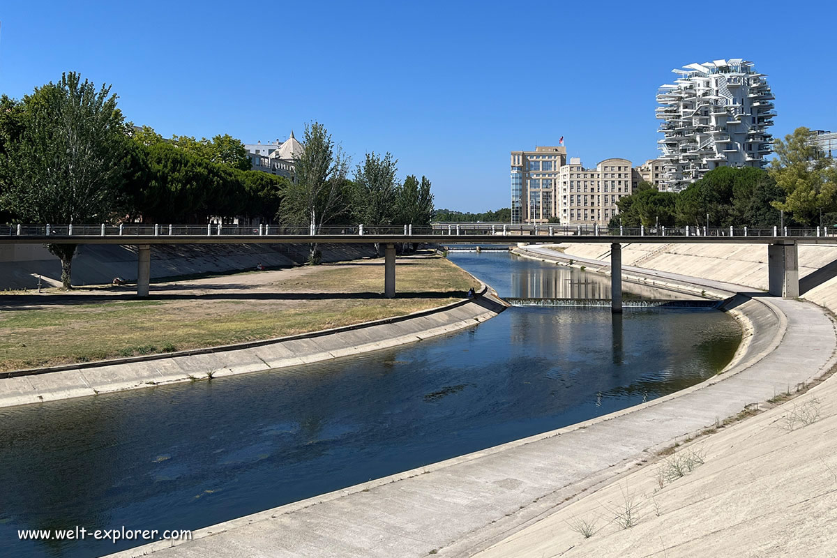Promenade und Kanal am Fluss Le Lez