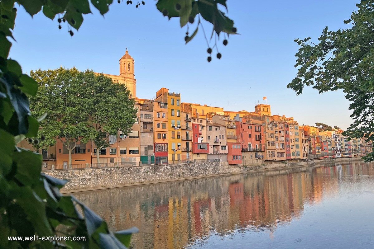 Altstadt und Fluss Onyar