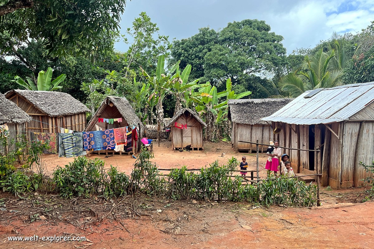Dorf auf der Pirateninsel Sainte-Marie