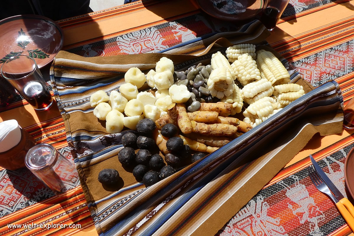 Bolivianische Küche mit Essen und Gerichte