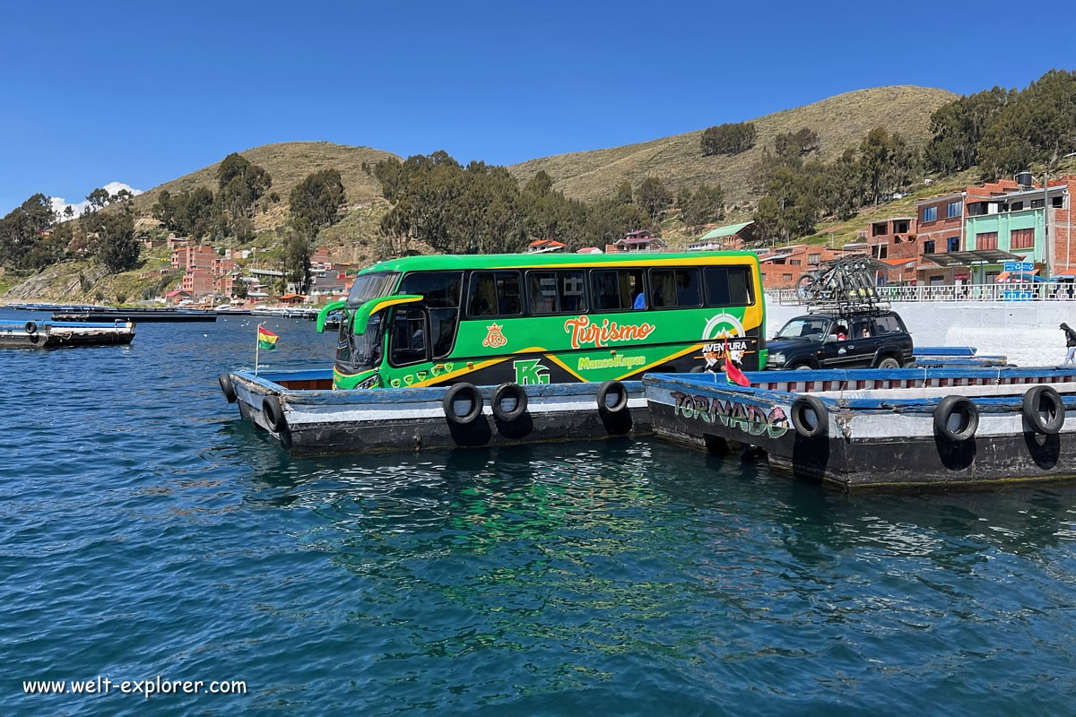 Bolivien Transport und Verkehrsmittel mit Bus auf Fähre