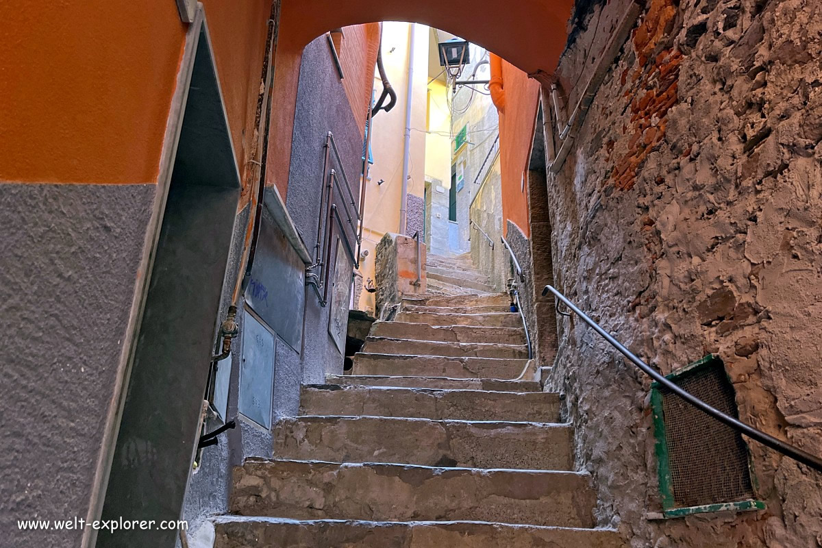 Treppe und Gasse Fünf Dörfer Italien