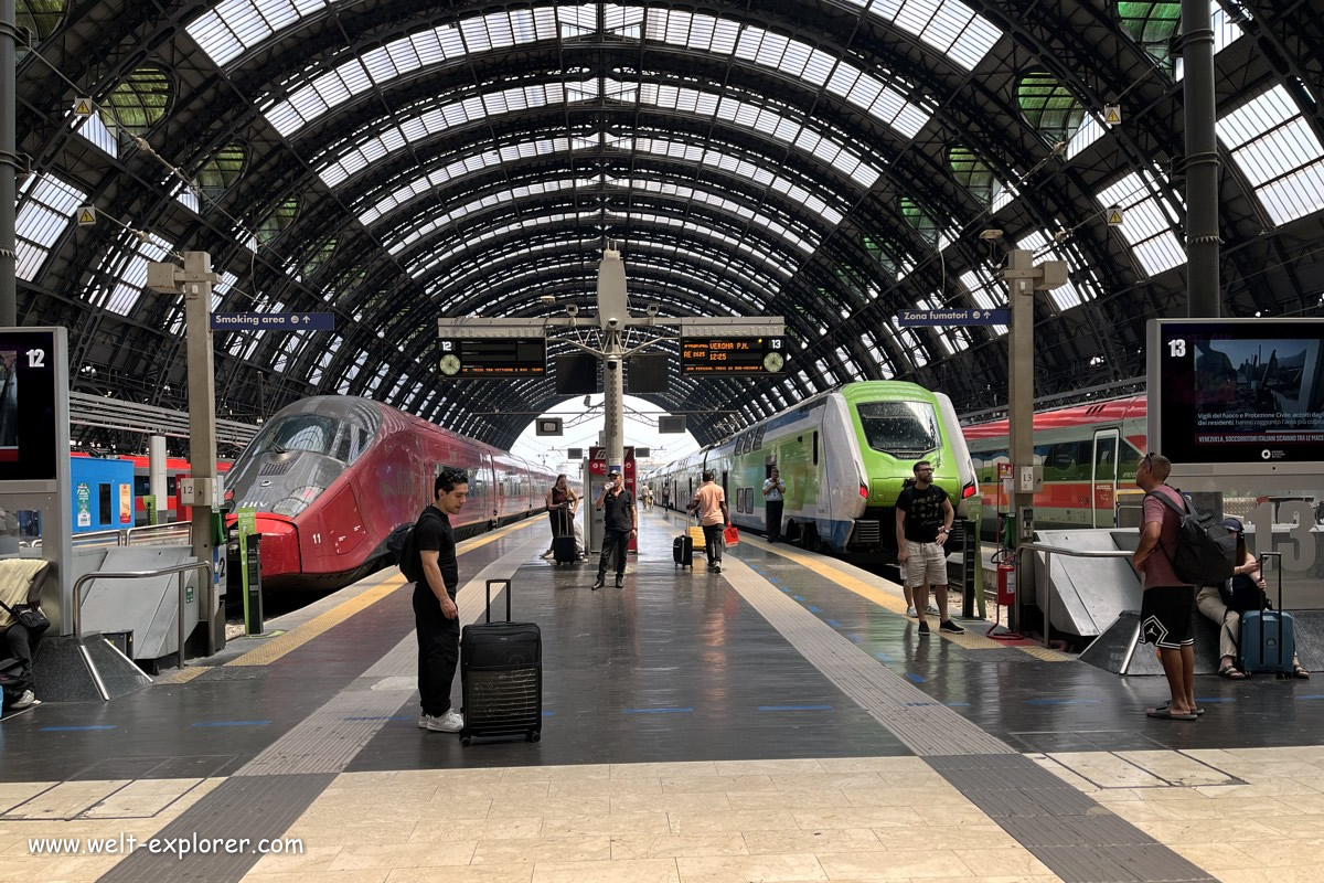 Anreise mit dem Zug am Bahnhof Milano Centrale