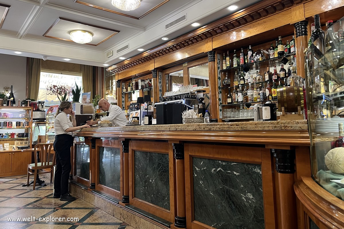 Caffe dell'Opera in Mailand
