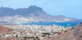 Kapverden: Insel São Vicente und Hauptstadt Mindelo Insel Sao Vicente mit Hauptstadt Mindelo auf den Kapverden in Afrika